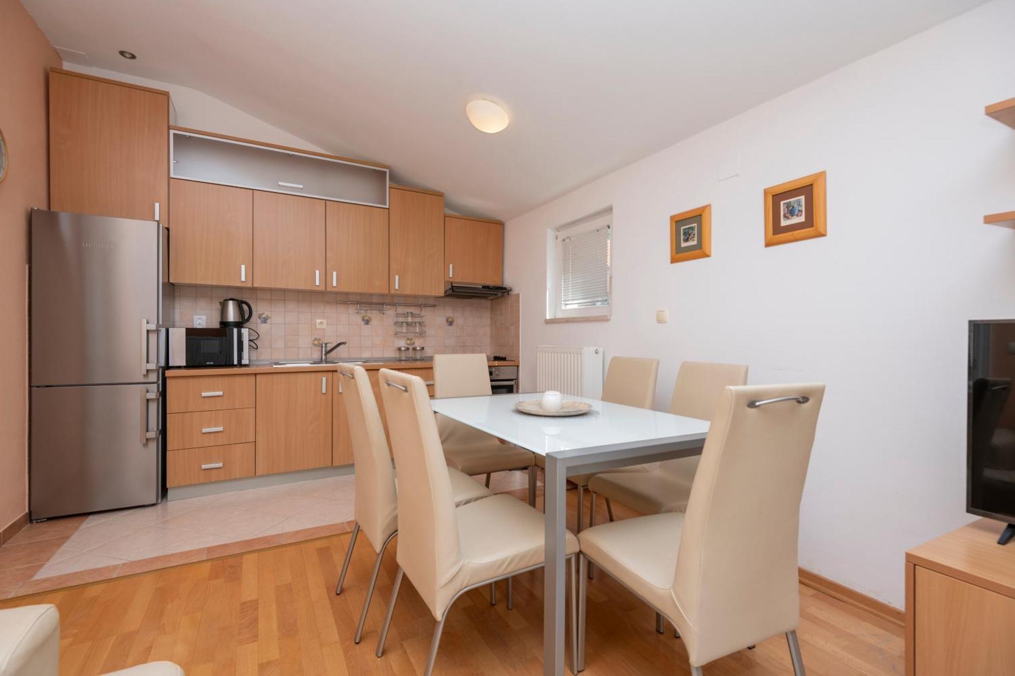Family Apartments Marita Makarska Exterior photo