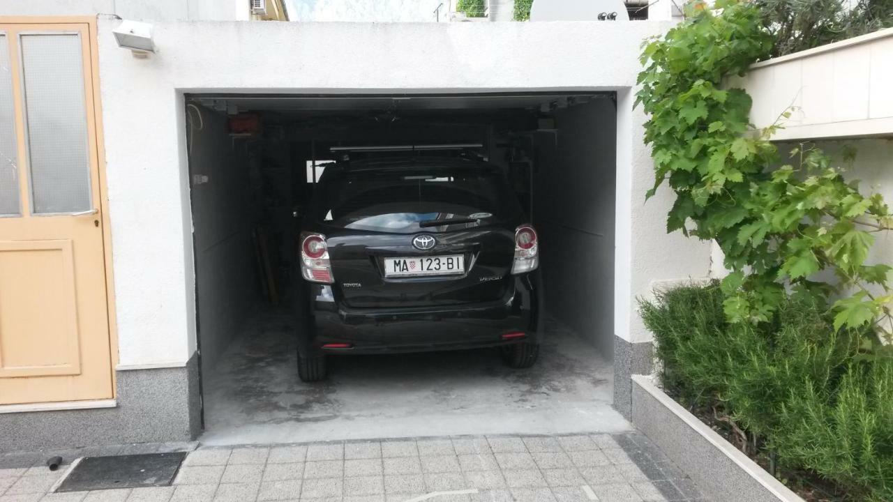 Family Apartments Marita Makarska Exterior photo