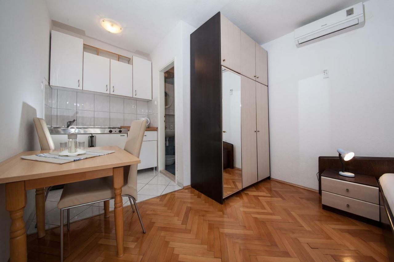 Family Apartments Marita Makarska Exterior photo